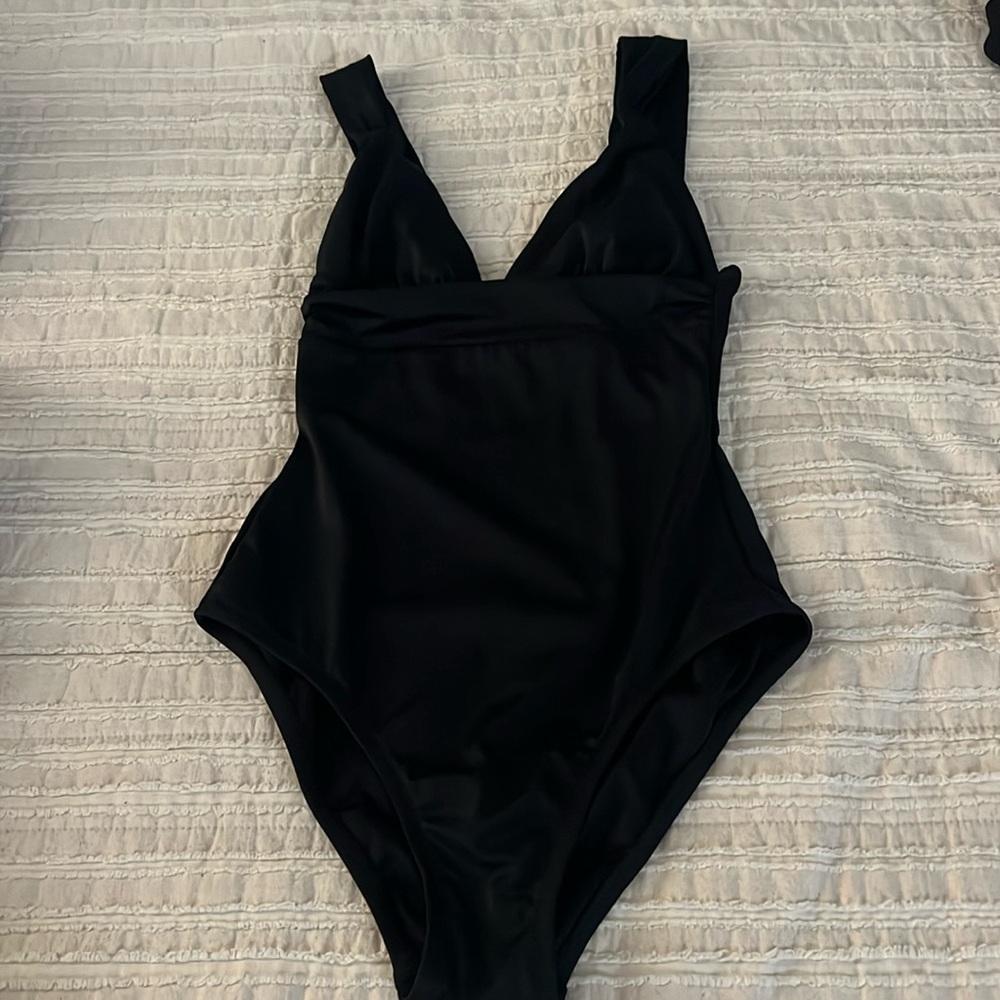 J. Crew NWT Size 2 BLACK One piece swimsuit